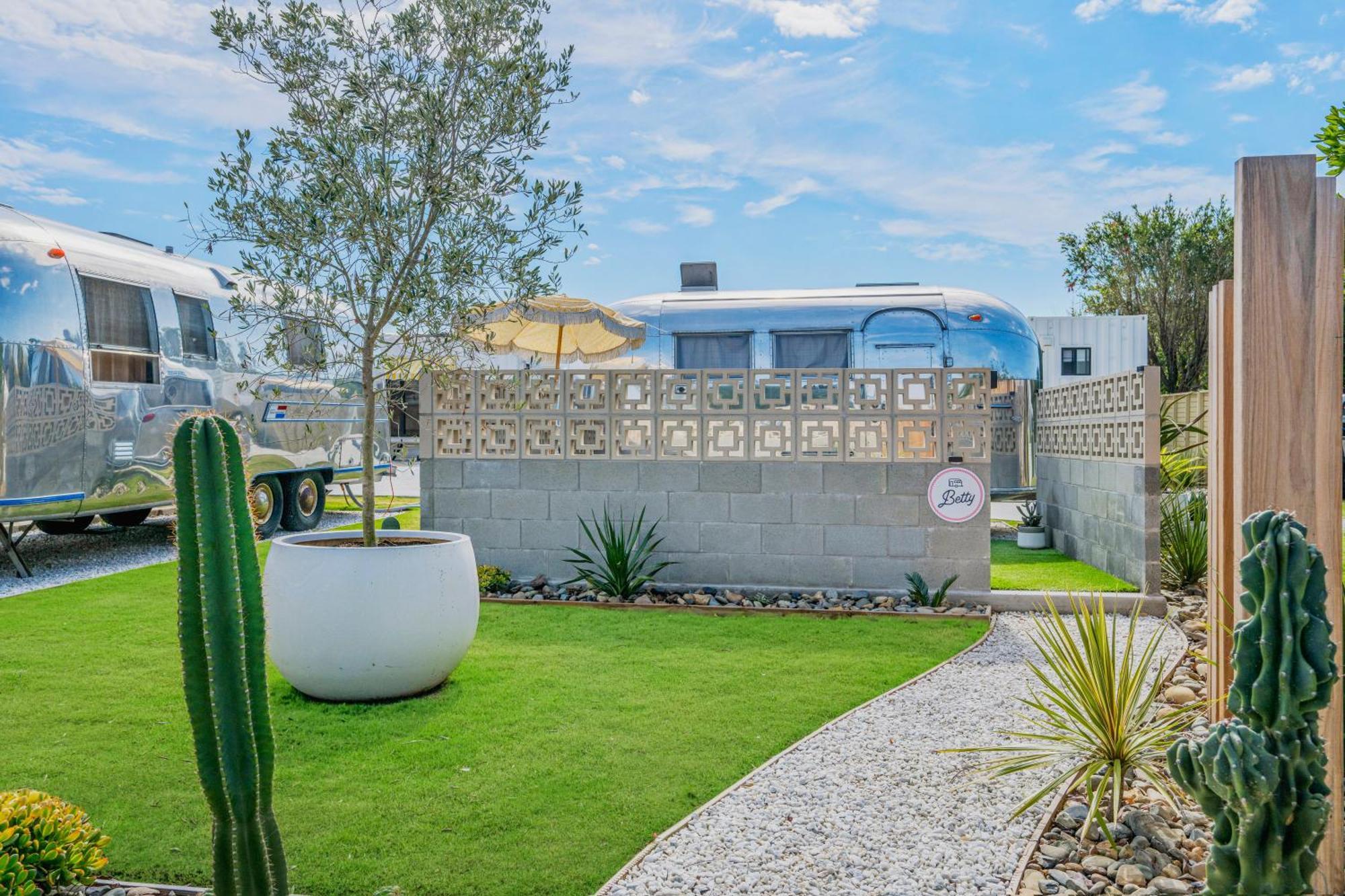 Hotel Camp Jordan Port Macquarie Esterno foto